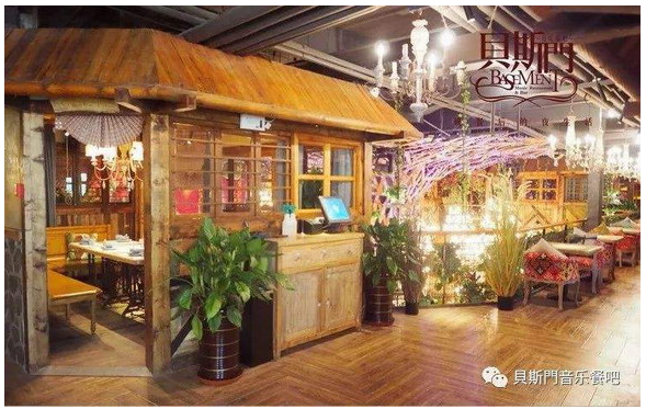 ?？谪愃归T(mén)音樂(lè)餐吧選擇深圳名舞臺(tái)...